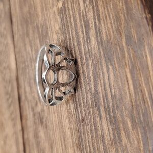 R167 bumble bee 🐝  ring sterling 925‎ Size 8.5